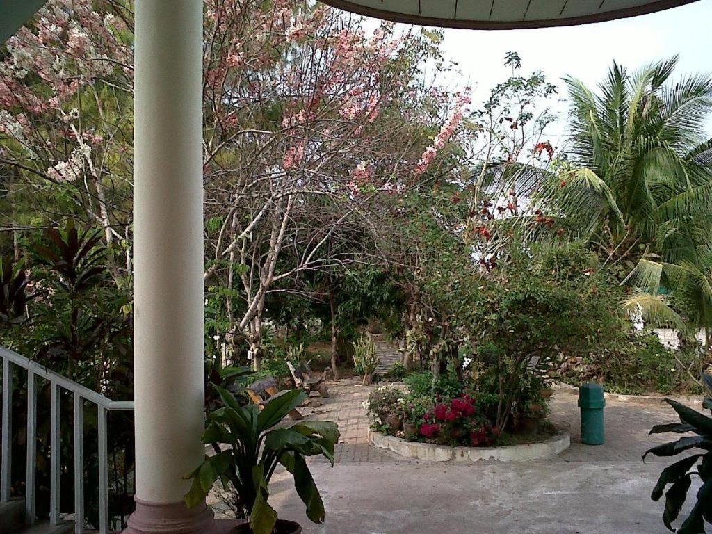 Kasem Garden Hotel Surin Ban Nong Tao Extérieur photo