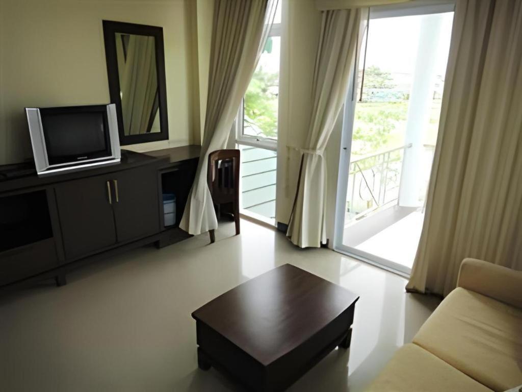 Kasem Garden Hotel Surin Ban Nong Tao Extérieur photo
