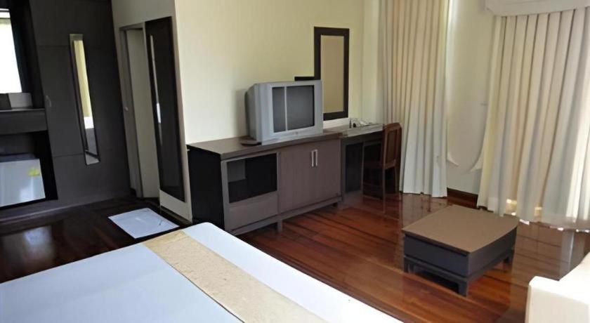 Kasem Garden Hotel Surin Ban Nong Tao Extérieur photo