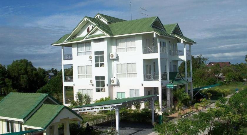 Kasem Garden Hotel Surin Ban Nong Tao Extérieur photo